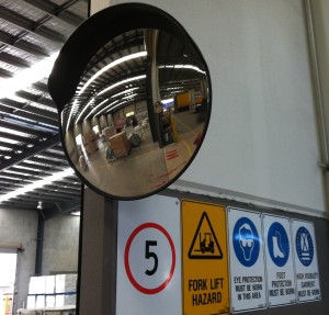 CONVEX- SAFETY- MIRROR- OUTDOOR9